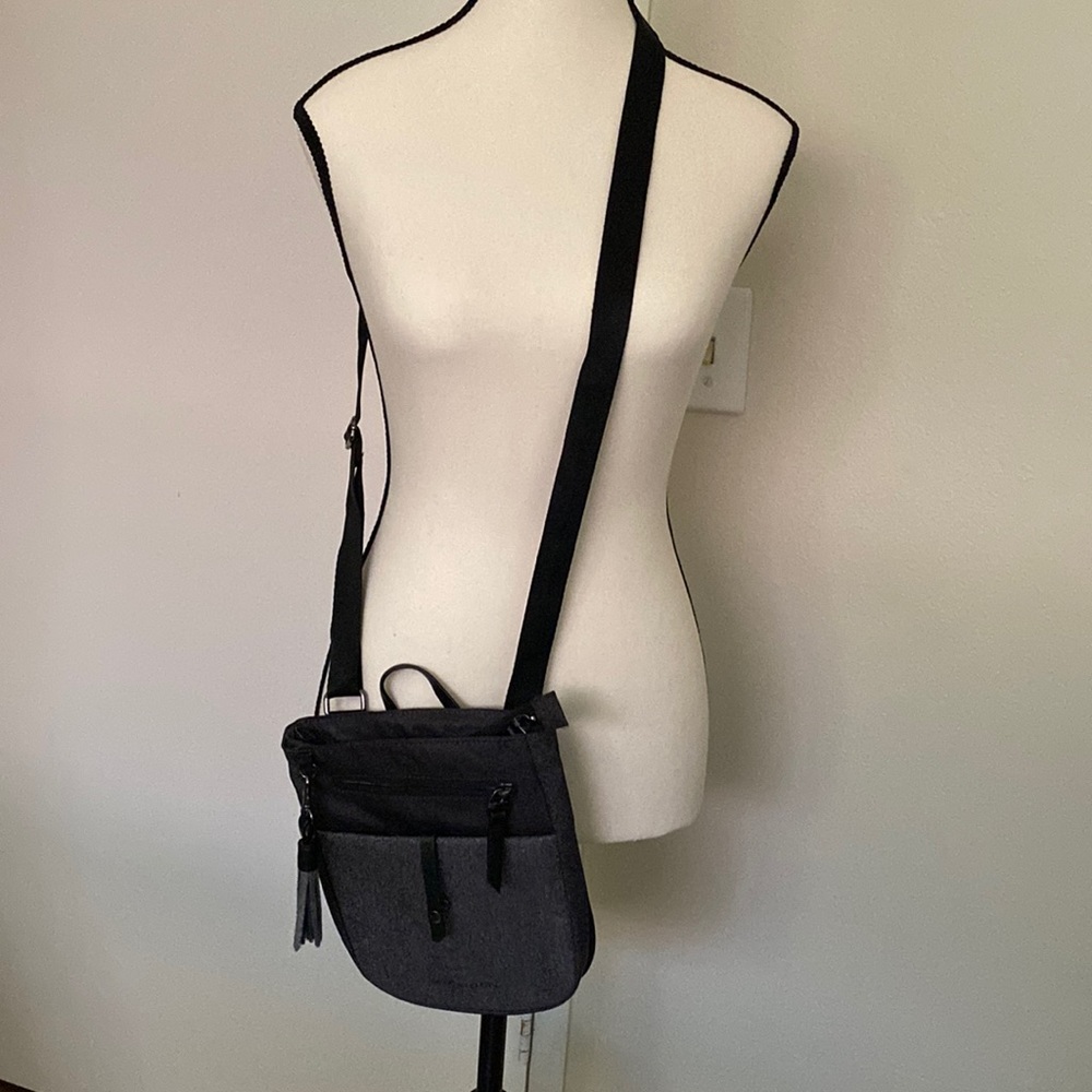 Grey/black crossbody by Sherpani Lima style